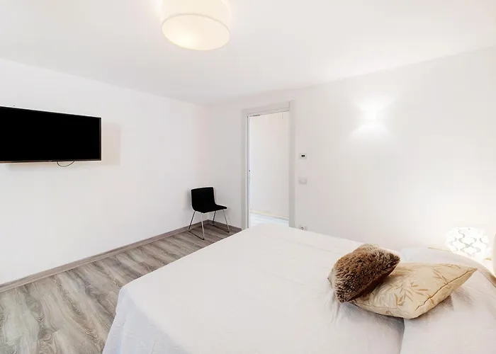 Con Vista Mozzafiato Sul Willa Bardolino