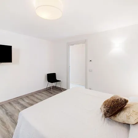 Con Vista Mozzafiato Sul Villa Bardolino