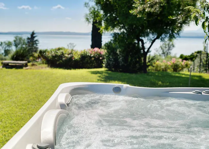 Con Vista Mozzafiato Sul * Бардолино